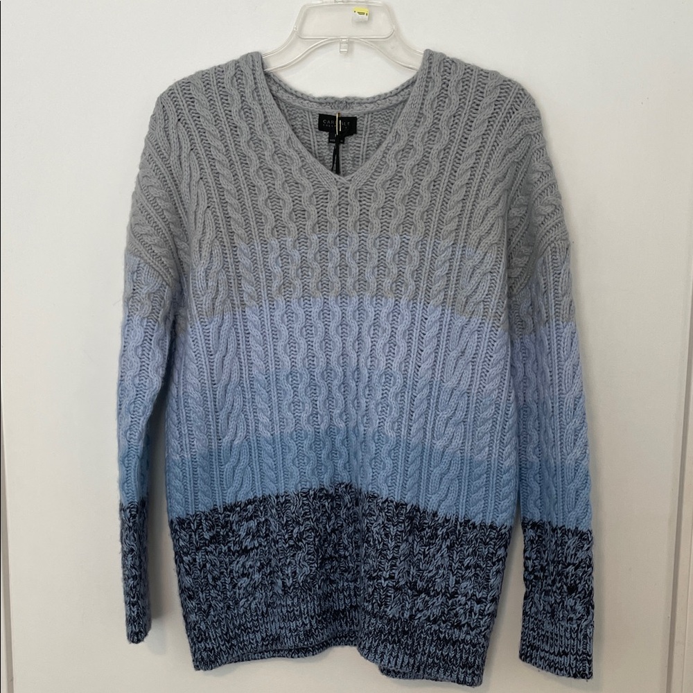 Carlisle Gray & Blue Waterfront Merino Wool Blend V-Neck Sweater size Medium